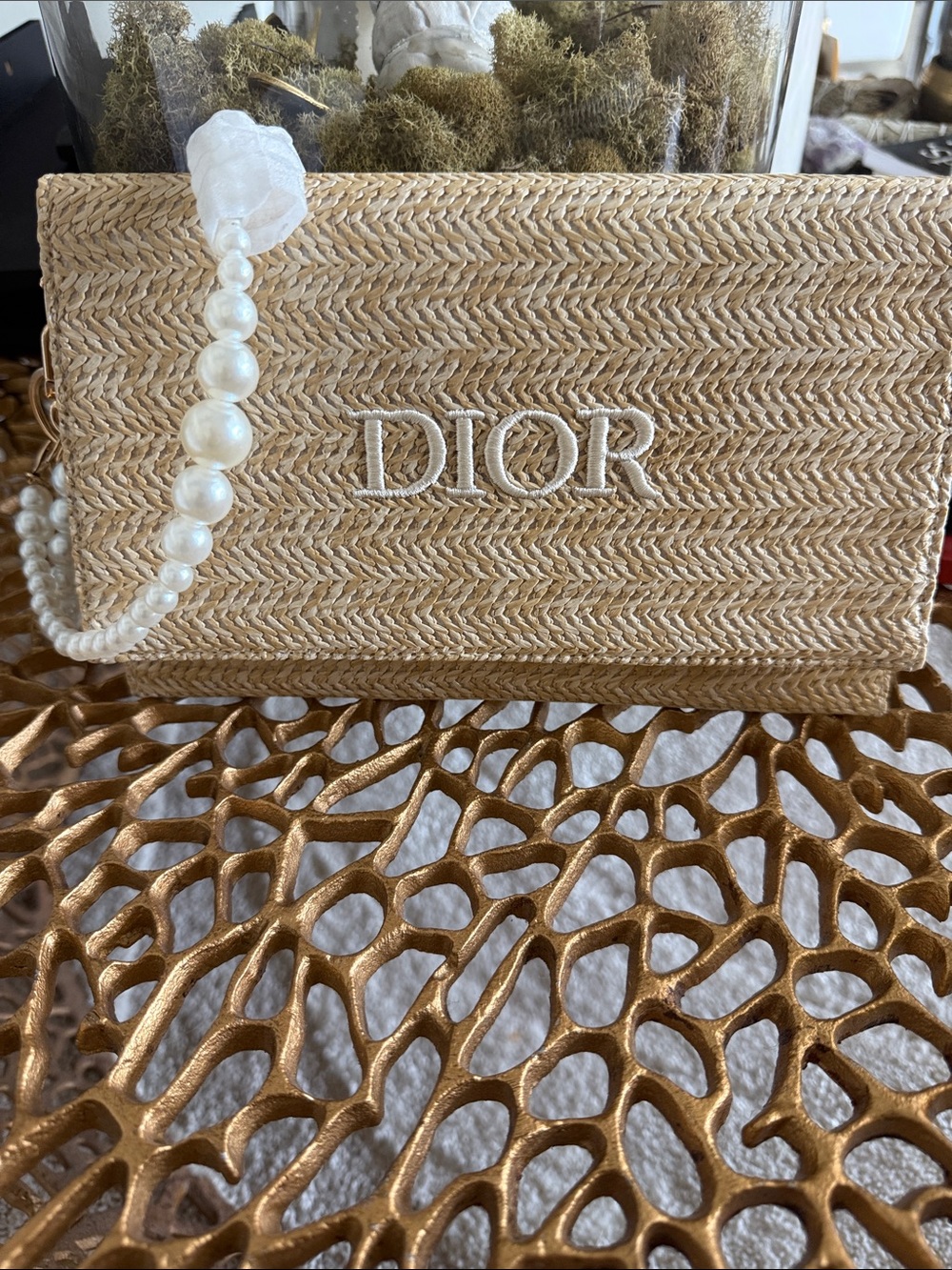 Dior Beige Raffia Clutch with Pearl Chain and Pearl Key Holder. - Picture 4 of 6